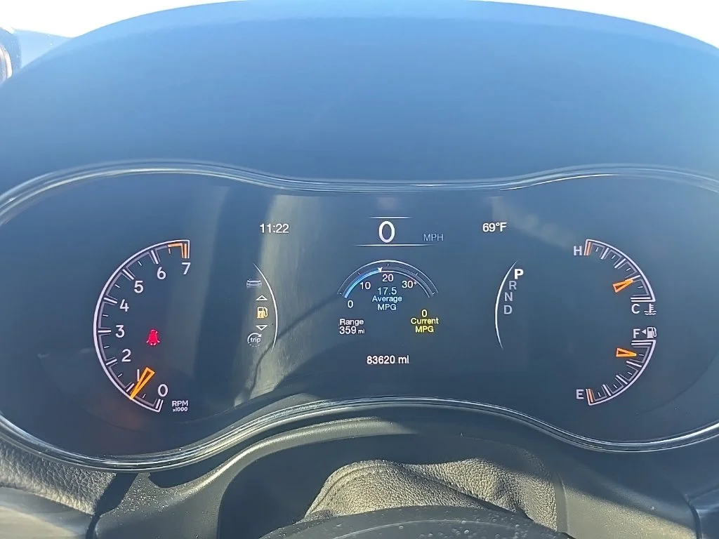 Used 2020 Silver Jeep Limited image 15