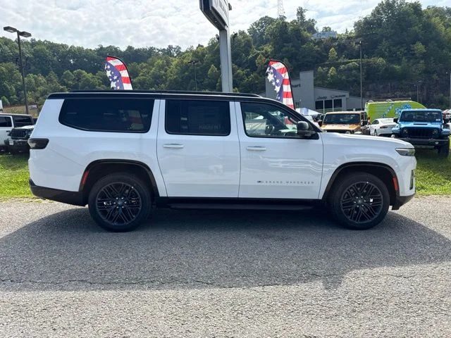 New 2026 Bright White Clear-Coat Exterior Paint Jeep  image 2