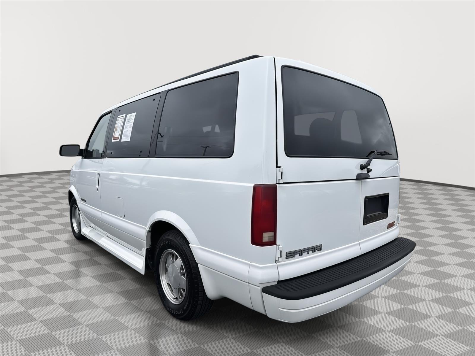 Used 2000 Ivory White GMC SL image 12