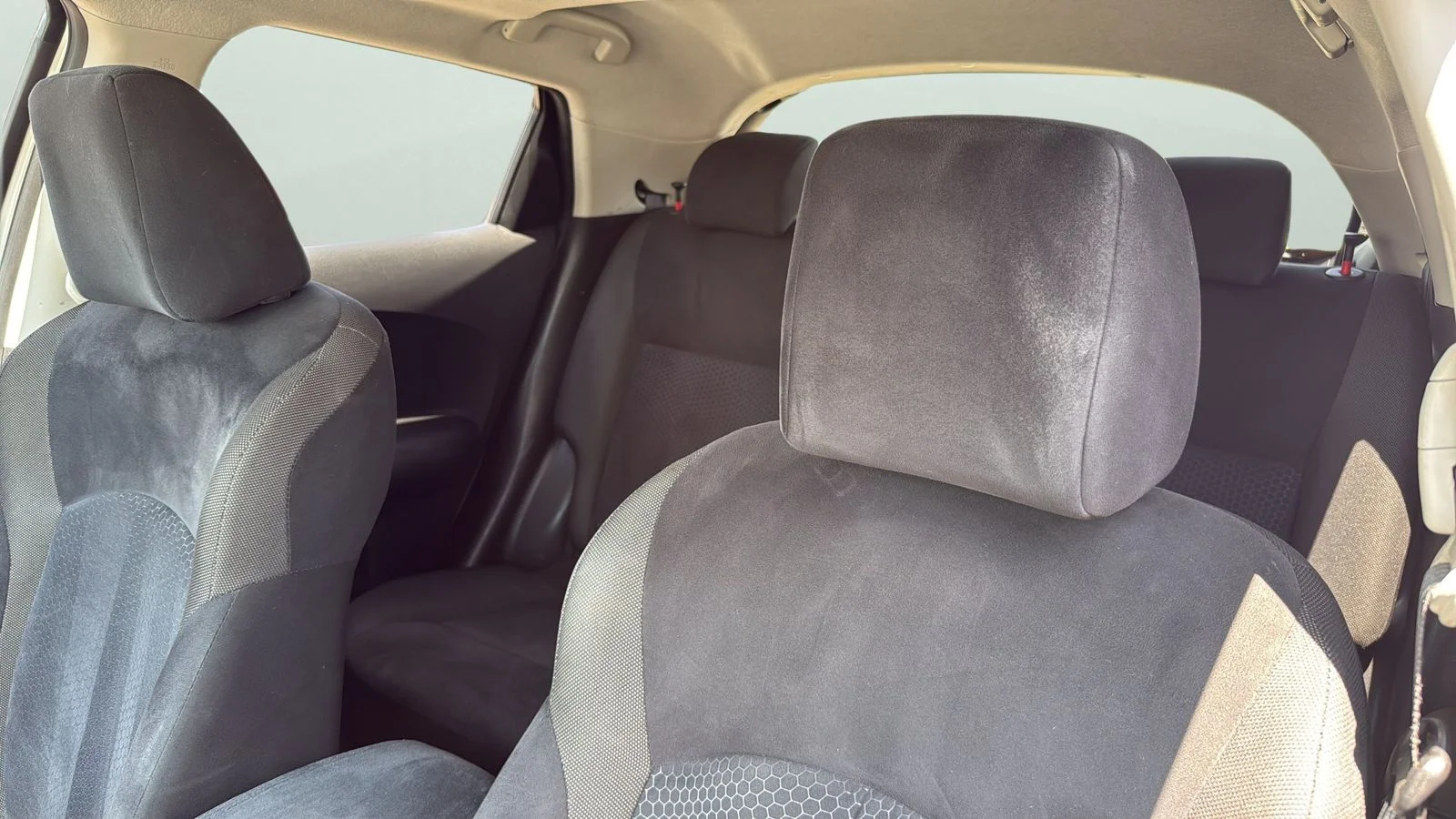 Used 2015 White Nissan SV image 5