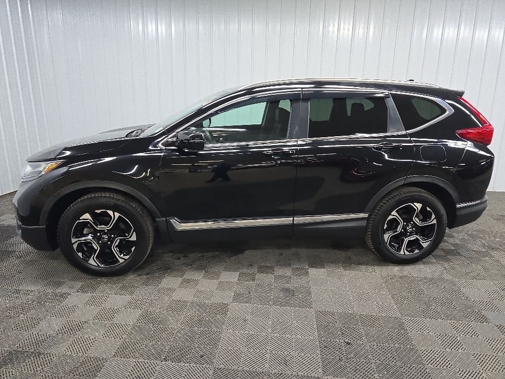 Used 2018 Crystal Black Pearl Honda Touring image 5