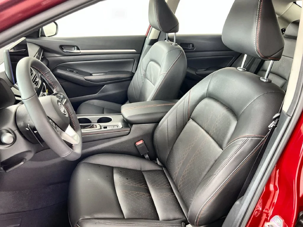 New 2026 Scarlet Ember Tintcoat Nissan SR image 13