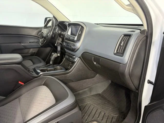 Used 2019 White Chevrolet Z71 image 42