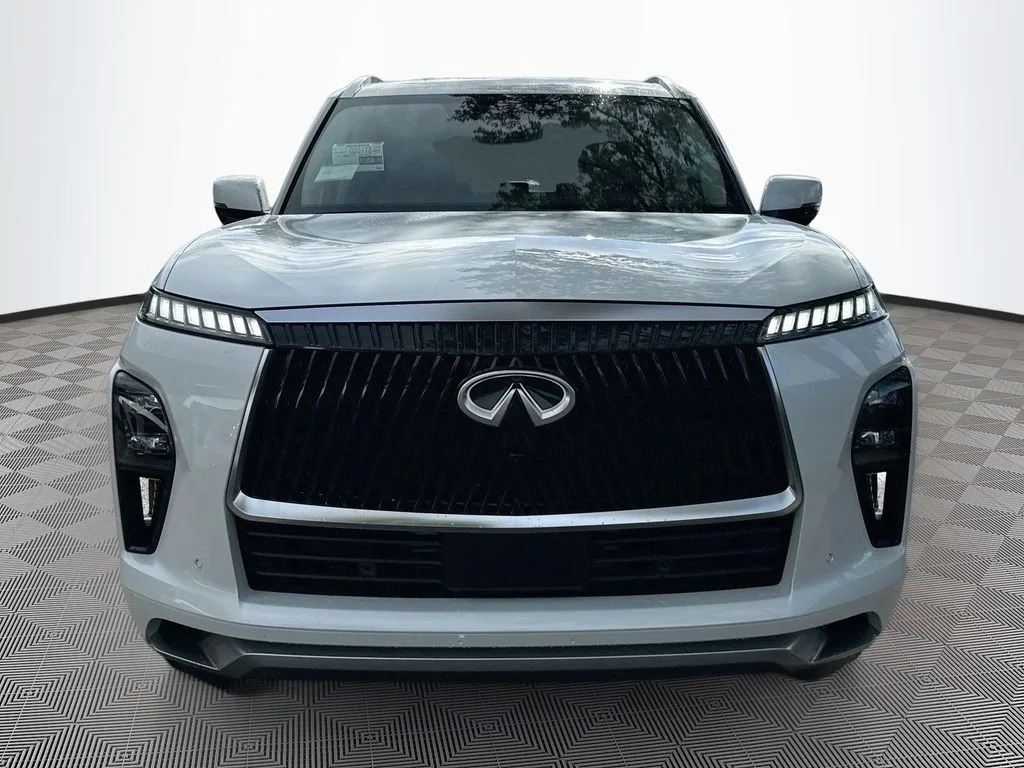 New 2027 RADIANT WHITE INFINITI Luxe 2WD image 2