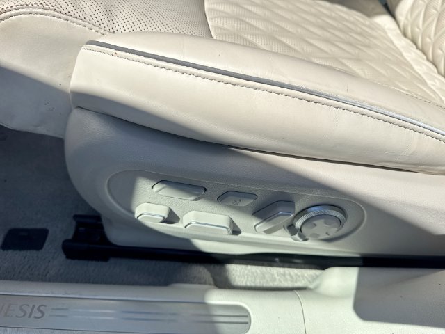 Used 2023 White Genesis Performance image 14