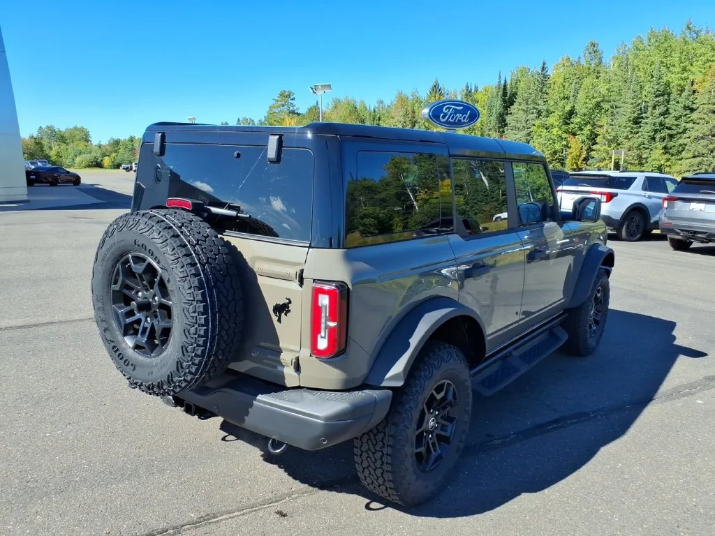 New 2026 Gray Ford Badlands image 7