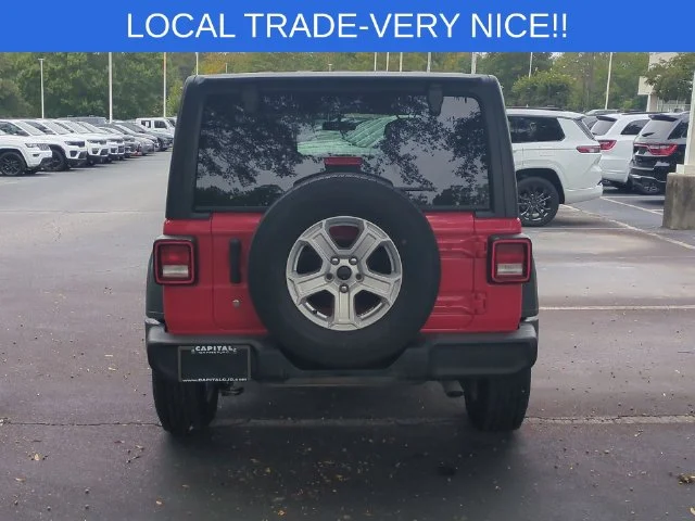 Used 2018 Red Jeep Unlimited Sport S image 4
