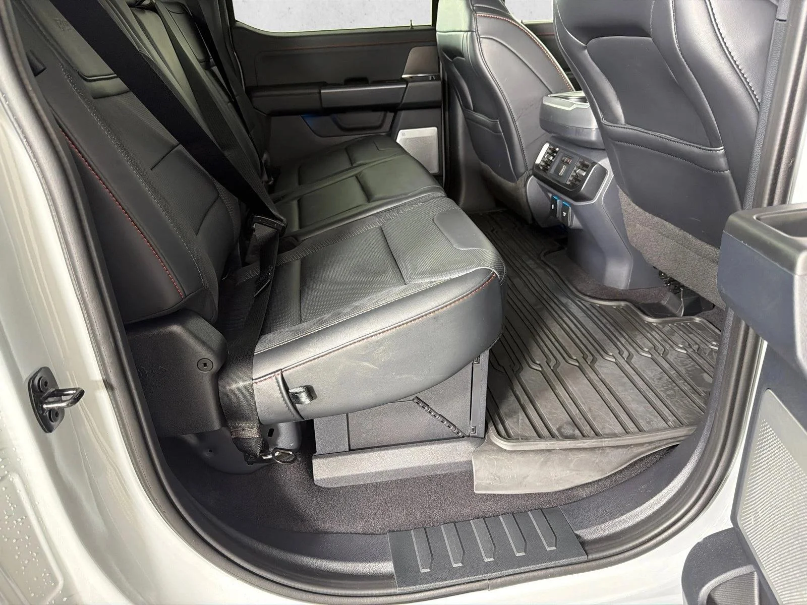 Used 2024 Gray Ford Raptor image 17
