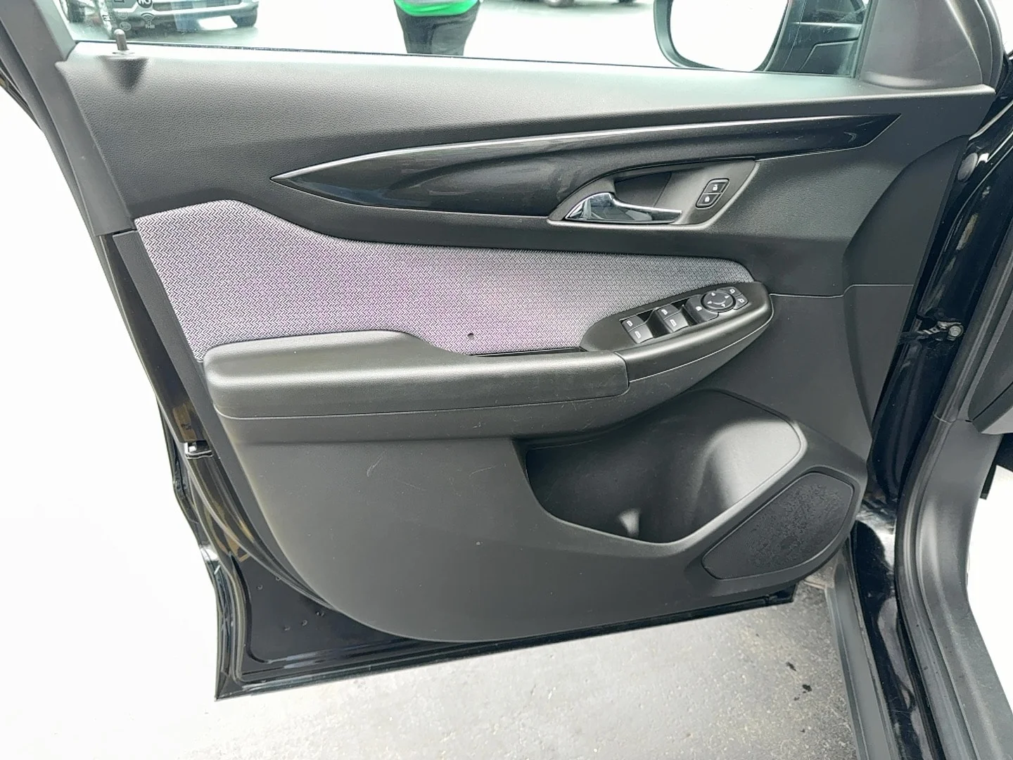 Used 2025 Mosaic Black Metallic Chevrolet LT image 12