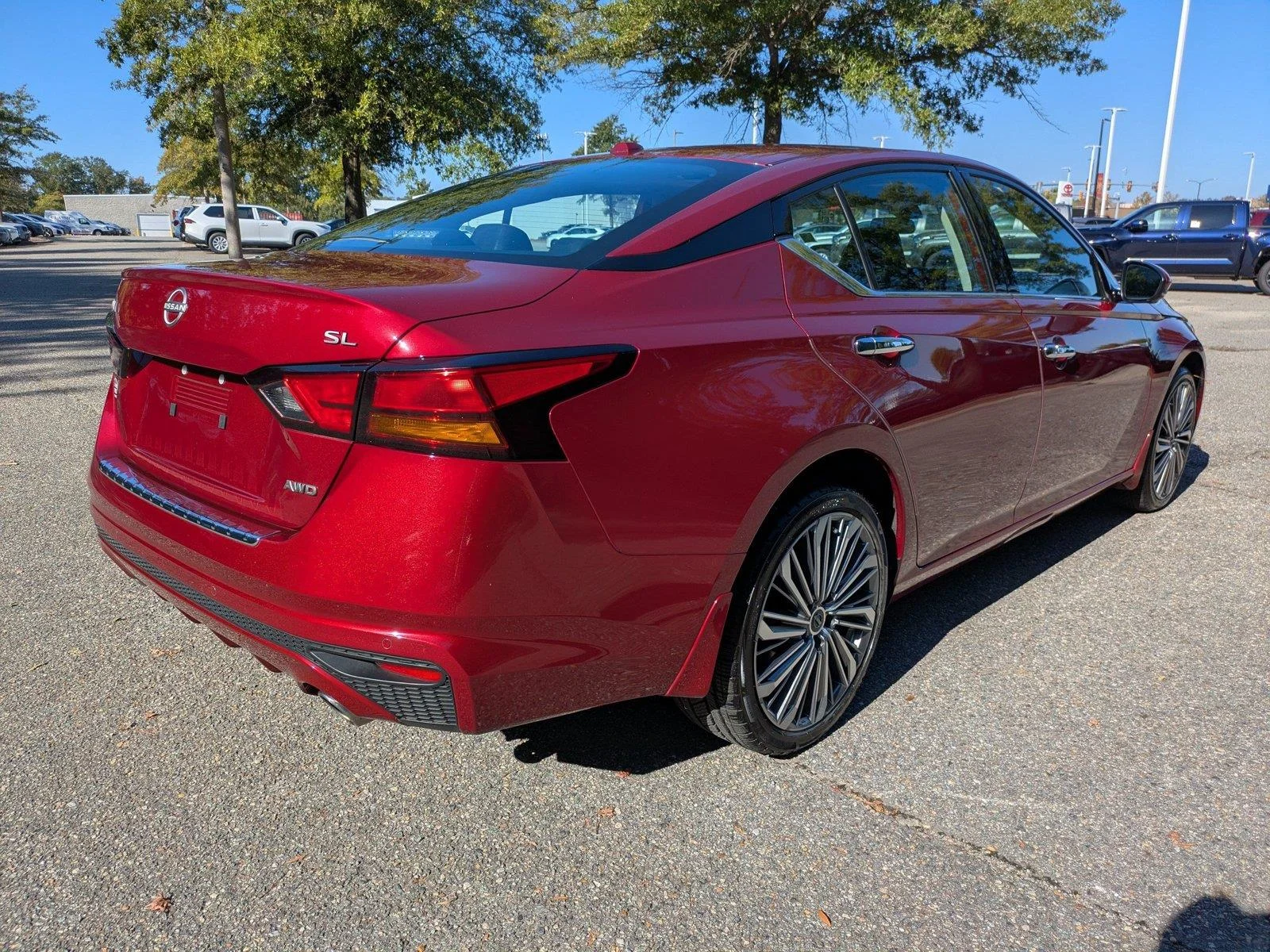Used 2023 Scarlet Ember Tintcoat Nissan 2.5 SL image 4