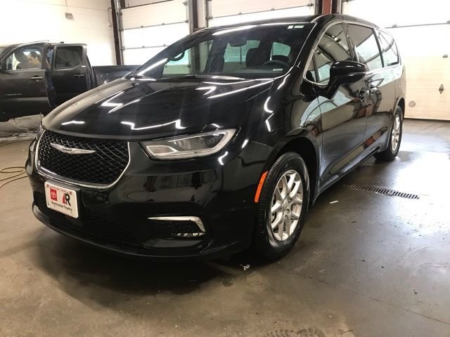 Black 2025 Chrysler Pacifica Select FWD Minivan Front-Wheel Drive