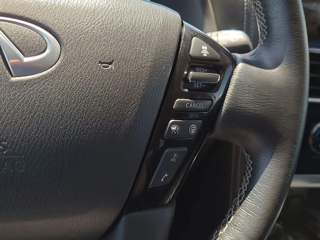 Used 2024 Gray INFINITI LUXE image 32