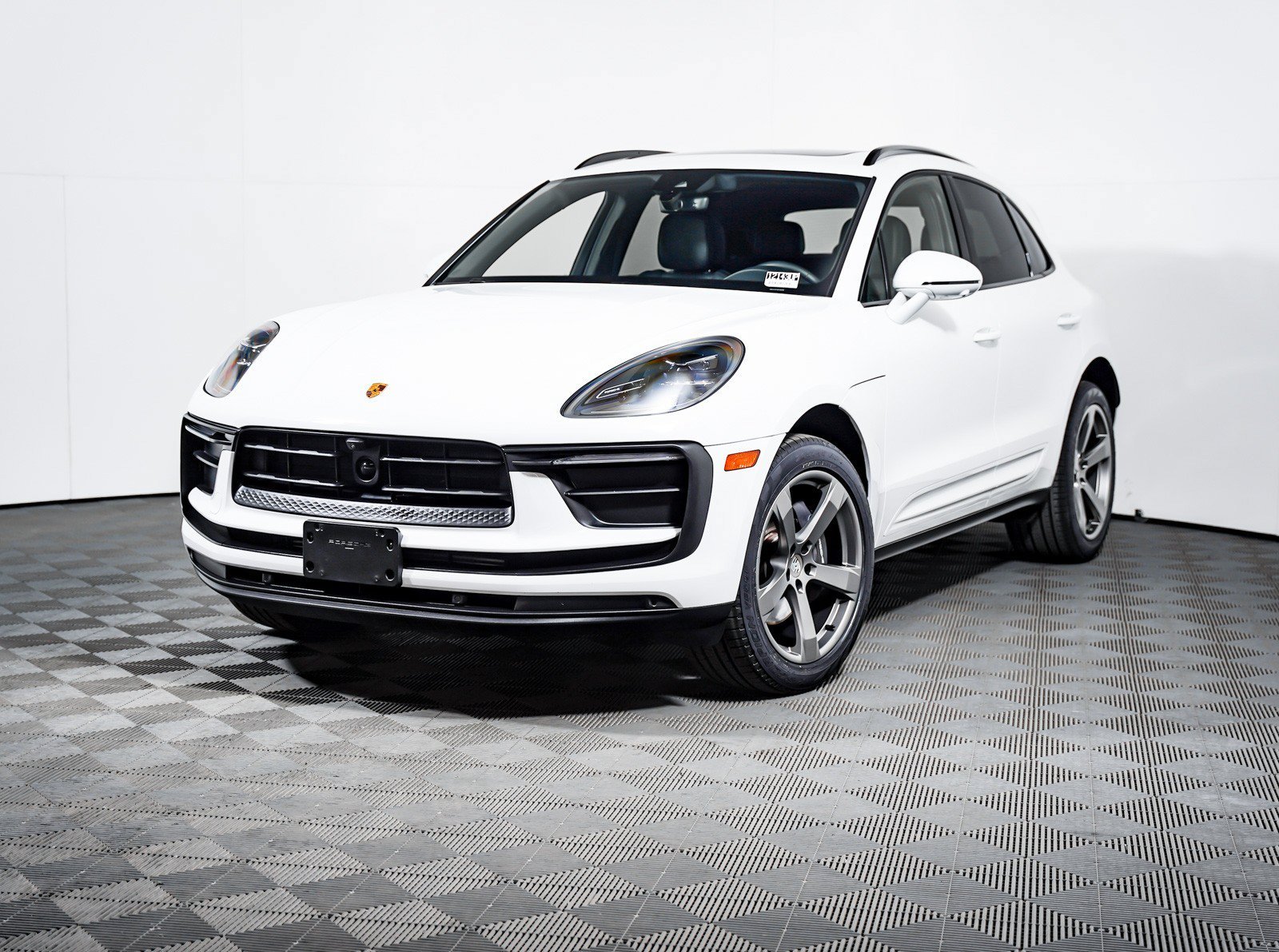 2023 Porsche Macan