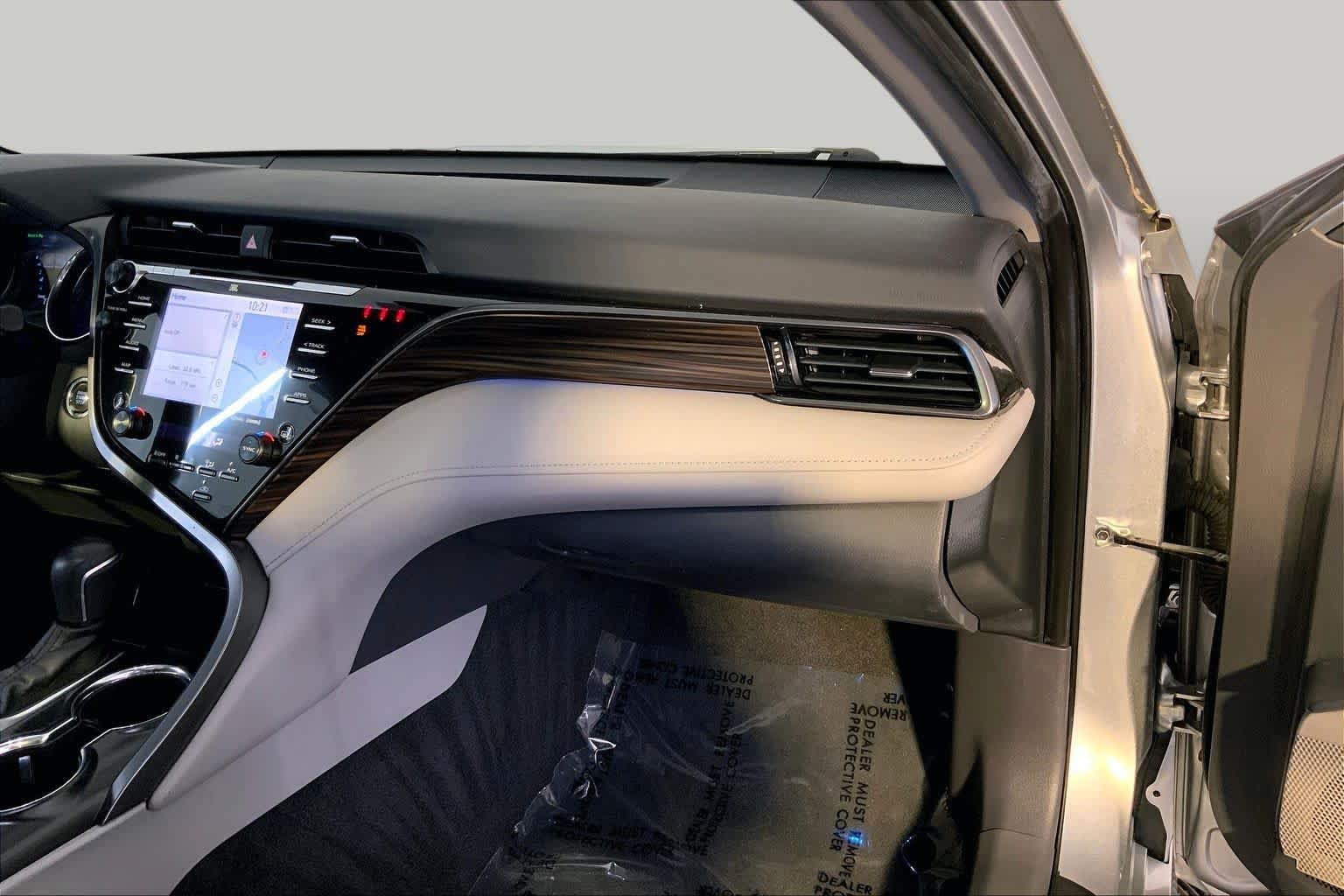 Used 2019 Celestial Silver Metallic Toyota XLE image 19