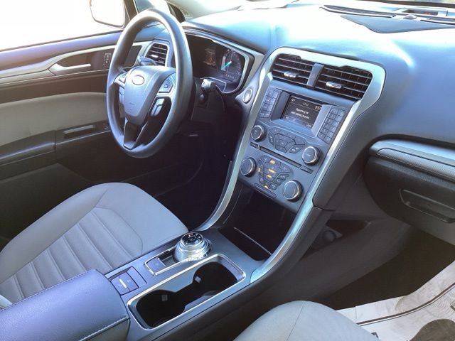 Certified Used 2018 Blue Metallic Ford S image 18