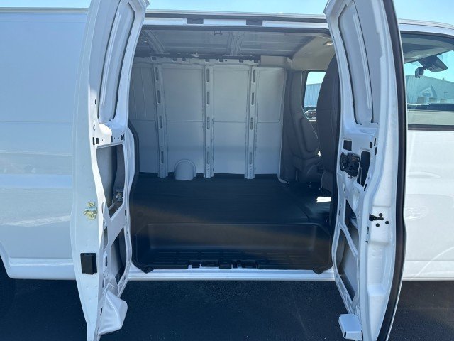 2025 Chevrolet Express Cargo Work Van - Photo 7