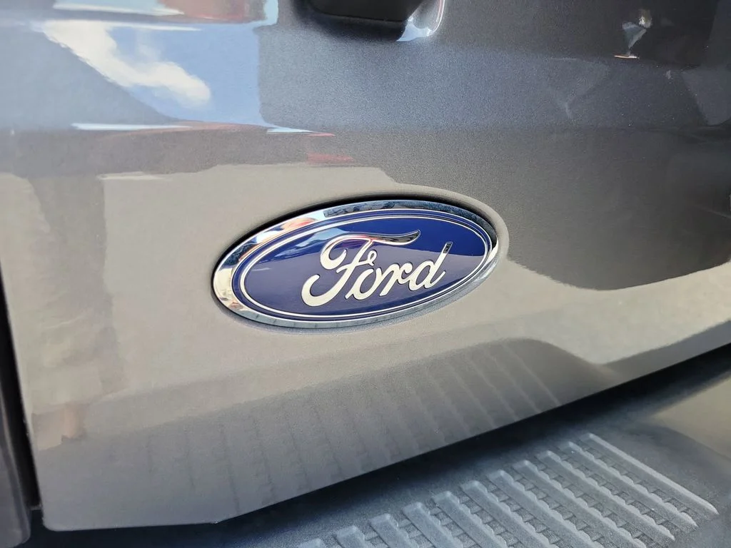 Used 2023 Carbonized Gray Metallic Ford Black Diamond image 8