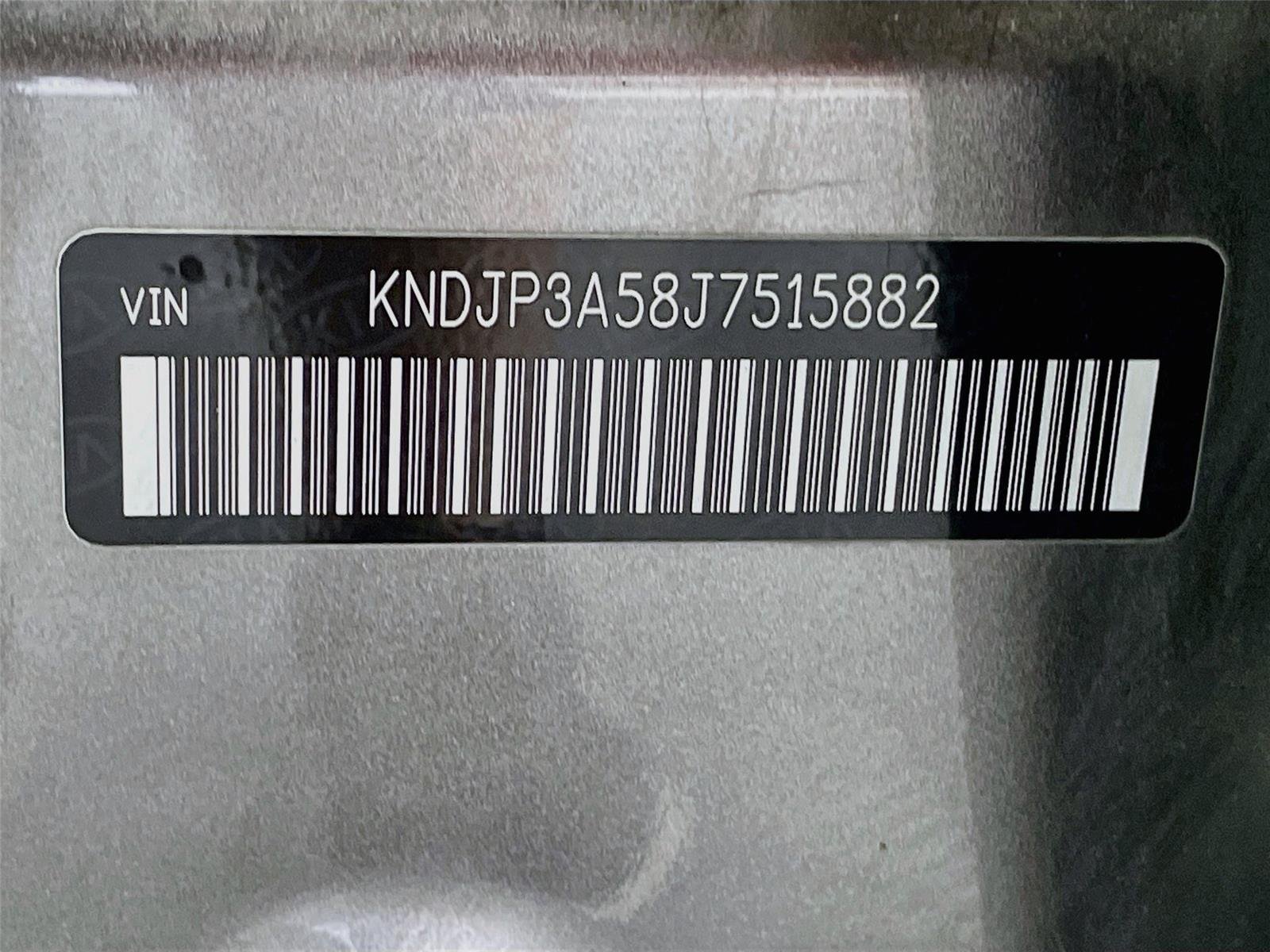 Used 2018 Titanium Gray Kia + image 32