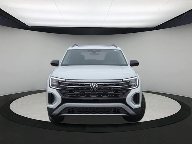 New 2026 Opal White Pearl Volkswagen 2.0T Peak Edition image 2