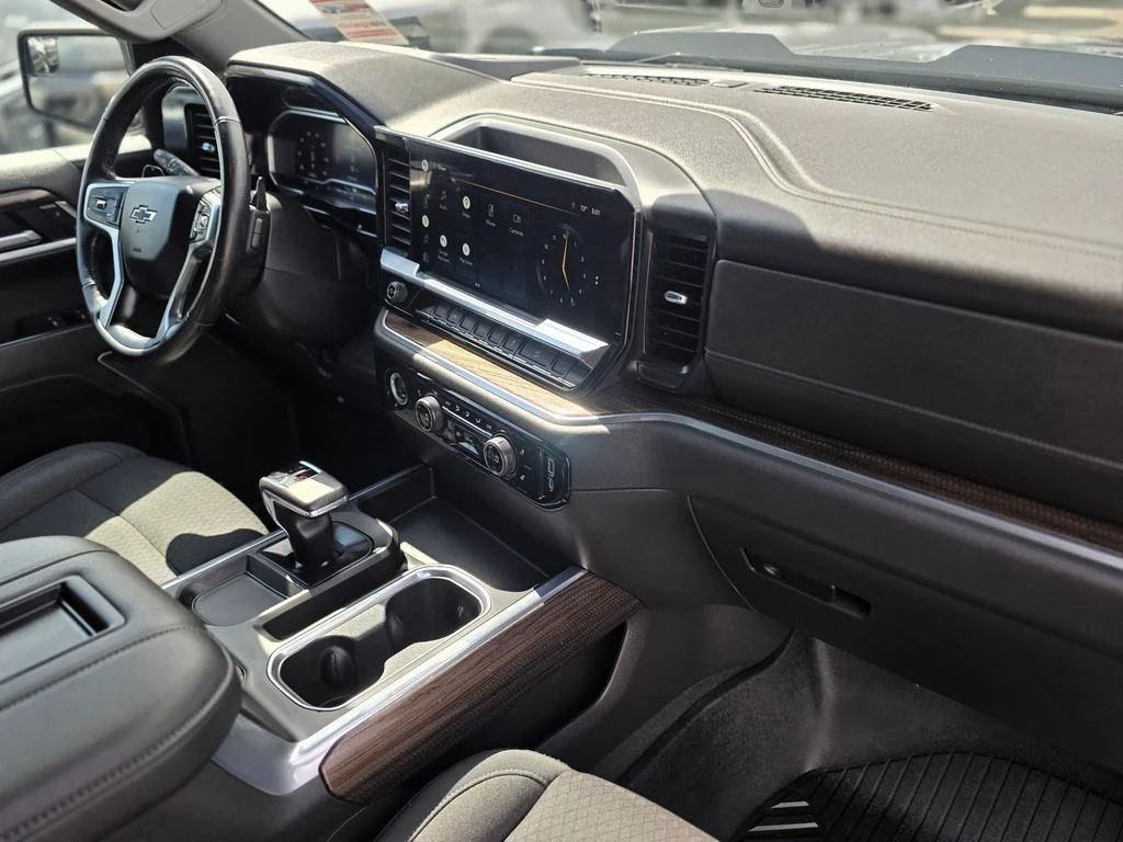 Used 2022 Blue Chevrolet LT Trail Boss image 9