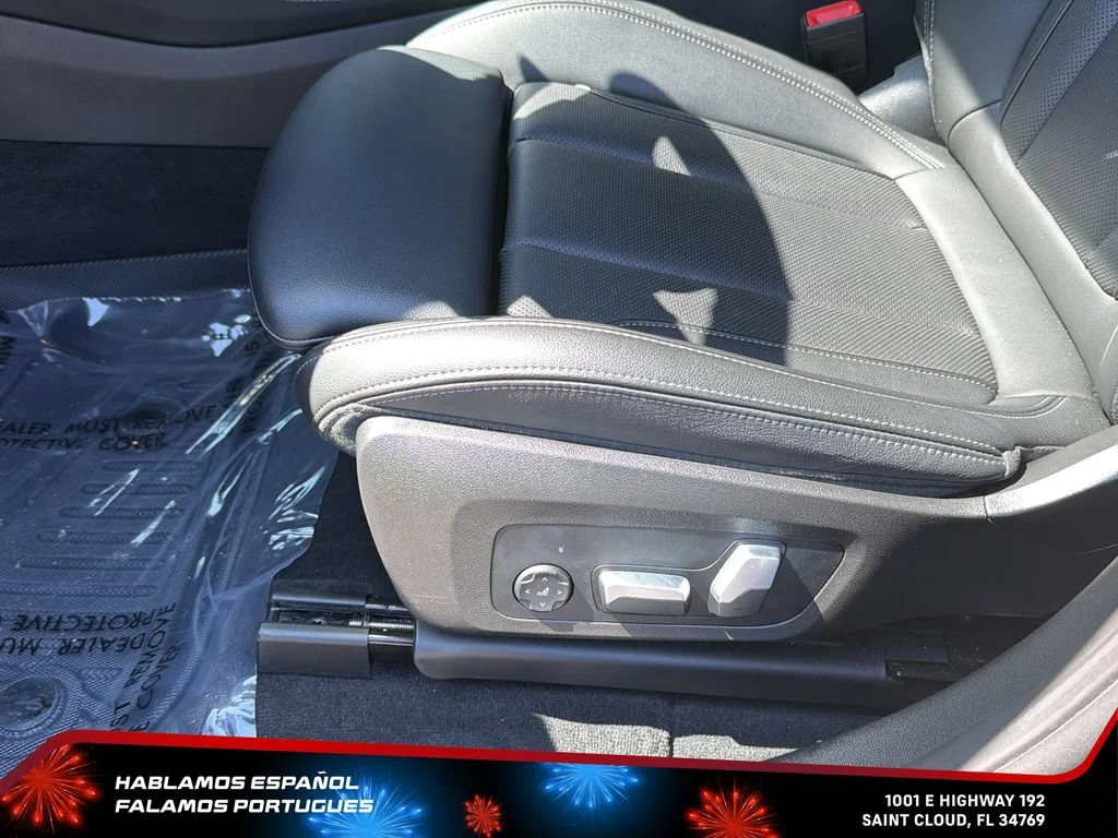 Used 2023  BMW xDrive30i image 14