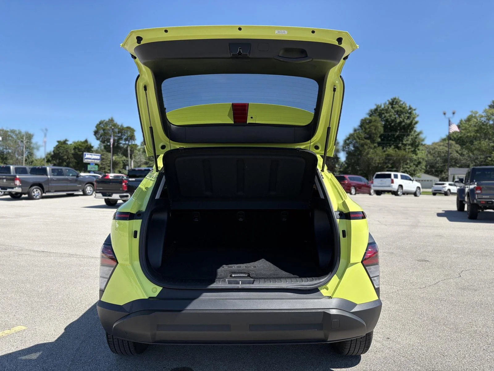 Used 2024 NEOTERIC YELLOW HYUNDAI SEL FWD image 14