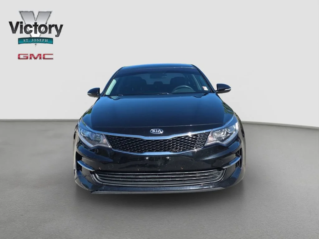 Used 2017 Kia Optima LX with VIN KNAGT4L39H5163356 for sale in Saint Joseph, MO