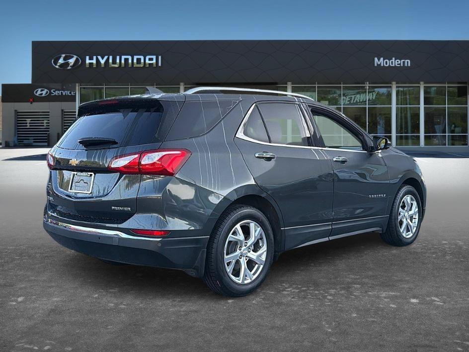 Used 2019 Nightfall Gray Metallic Chevrolet Premier image 4