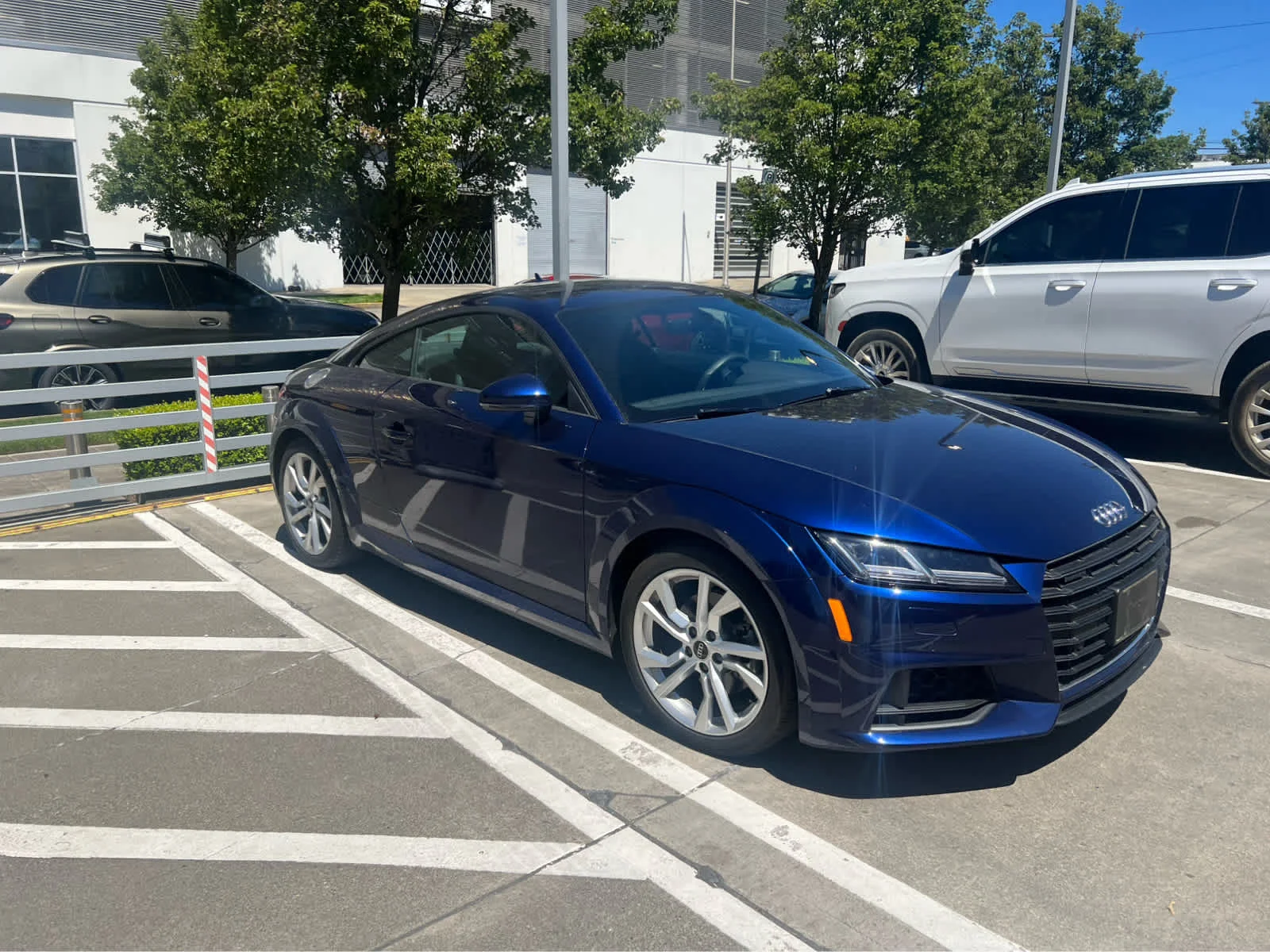 Used 2023 Navarra Blue Metallic Audi  image 4