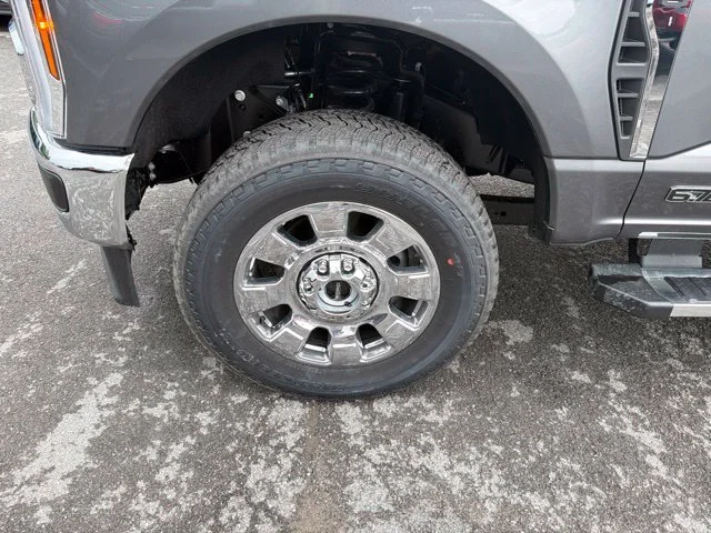 New 2026 Carbonized Gray Metallic Ford F-350® Lariat® image 13