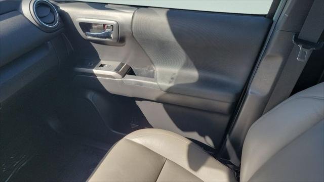 Certified Used 2022 LUNAR ROCK Toyota  image 13
