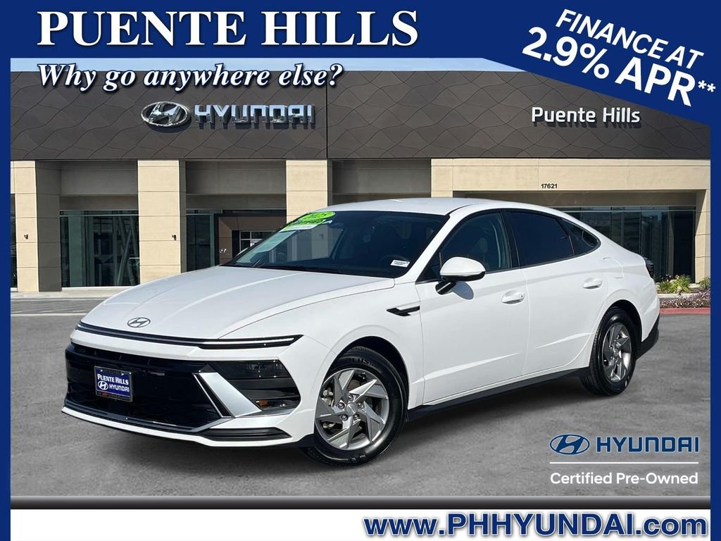 2025 Hyundai Sonata SE's photo