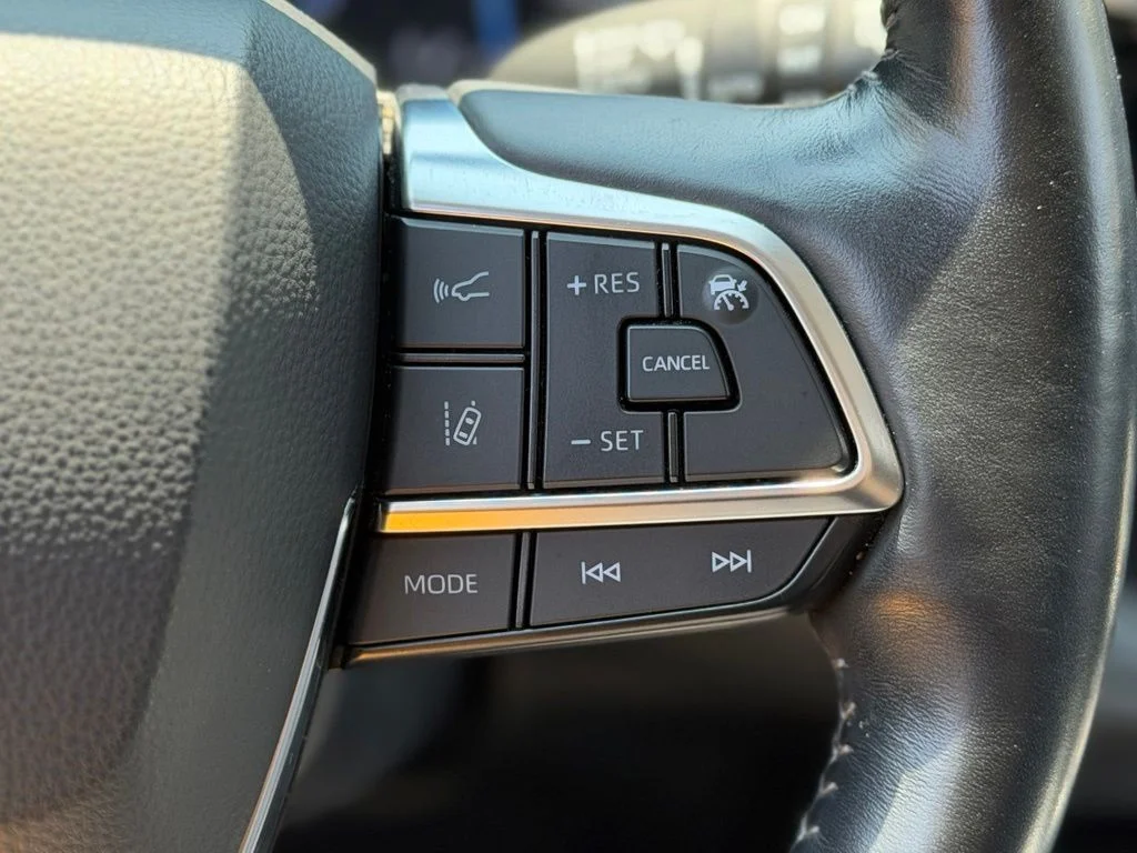 Used 2021 Gray Toyota Platinum image 12