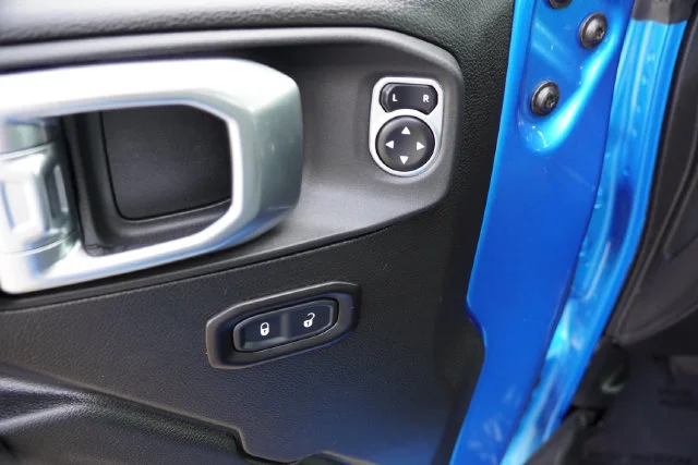 Certified Used 2025 Blue Jeep Rubicon image 21