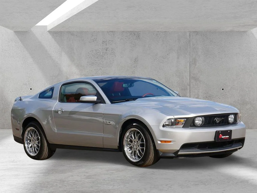 2011 Ford Mustang GT Premium's photo