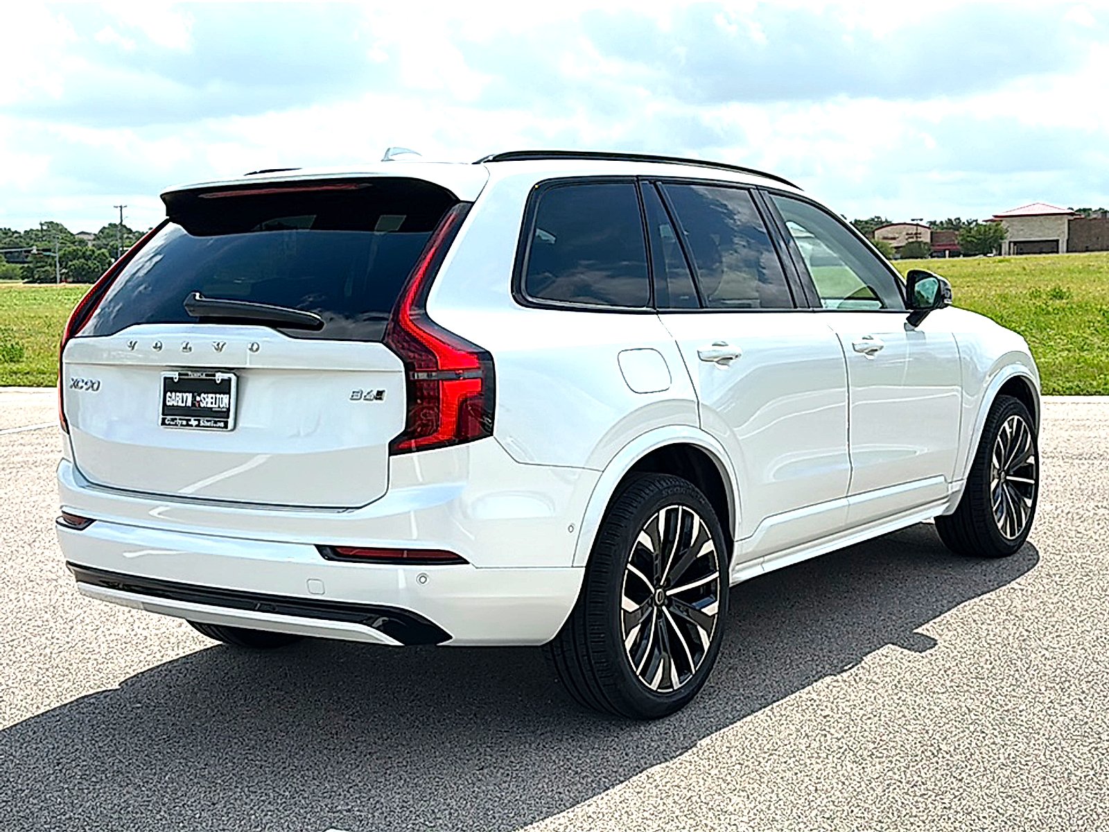 2026 Volvo XC90 Ultra - Photo 8