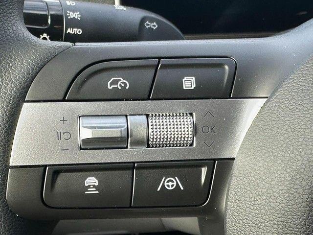 Used 2026 White Hyundai SEL image 11