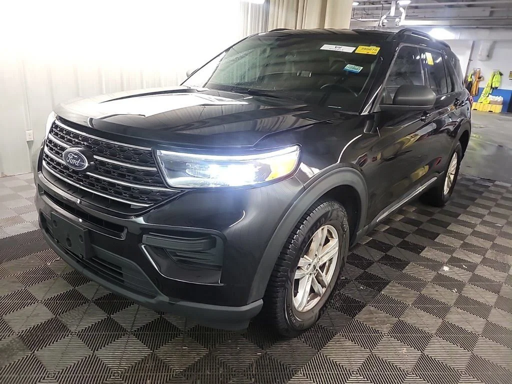 Used 2023 Black Ford XLT image 15