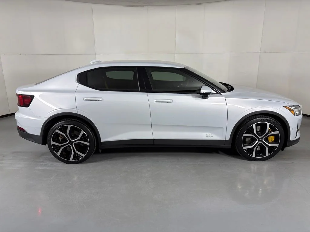 Used 2023 White Polestar Long Range Dual Motor Performance image 9