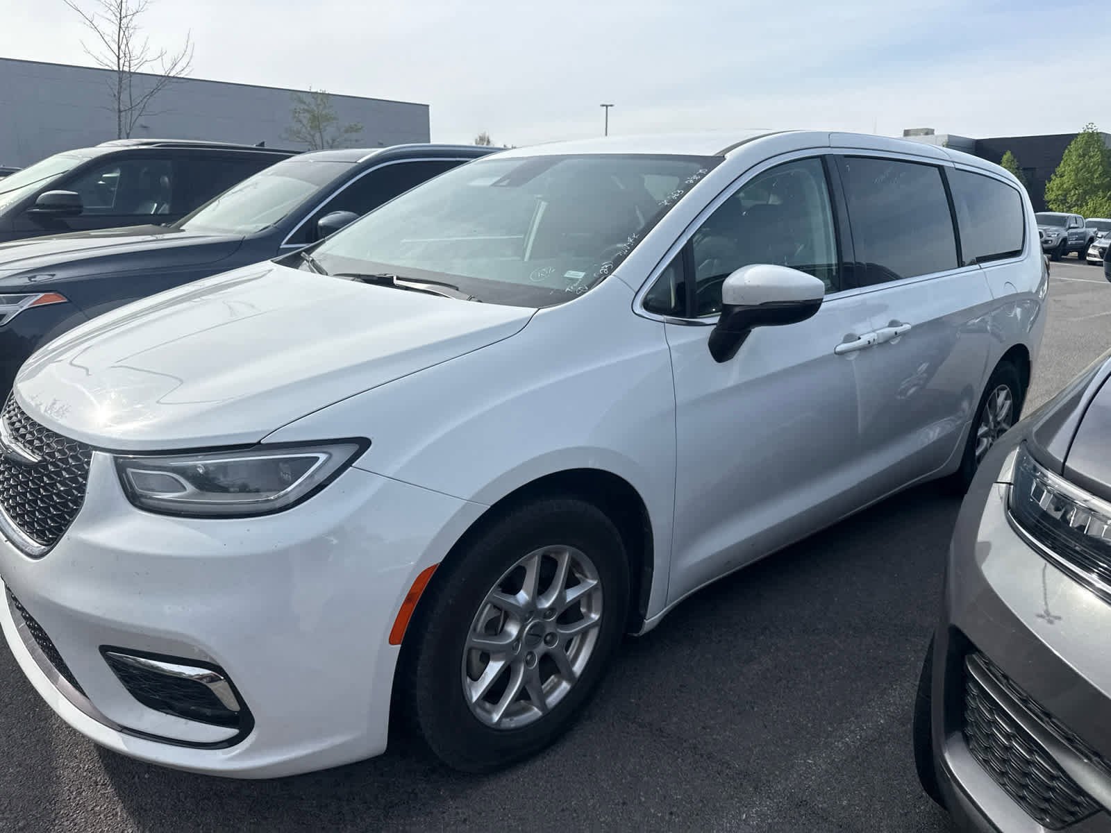 2023 Chrysler Pacifica Touring L