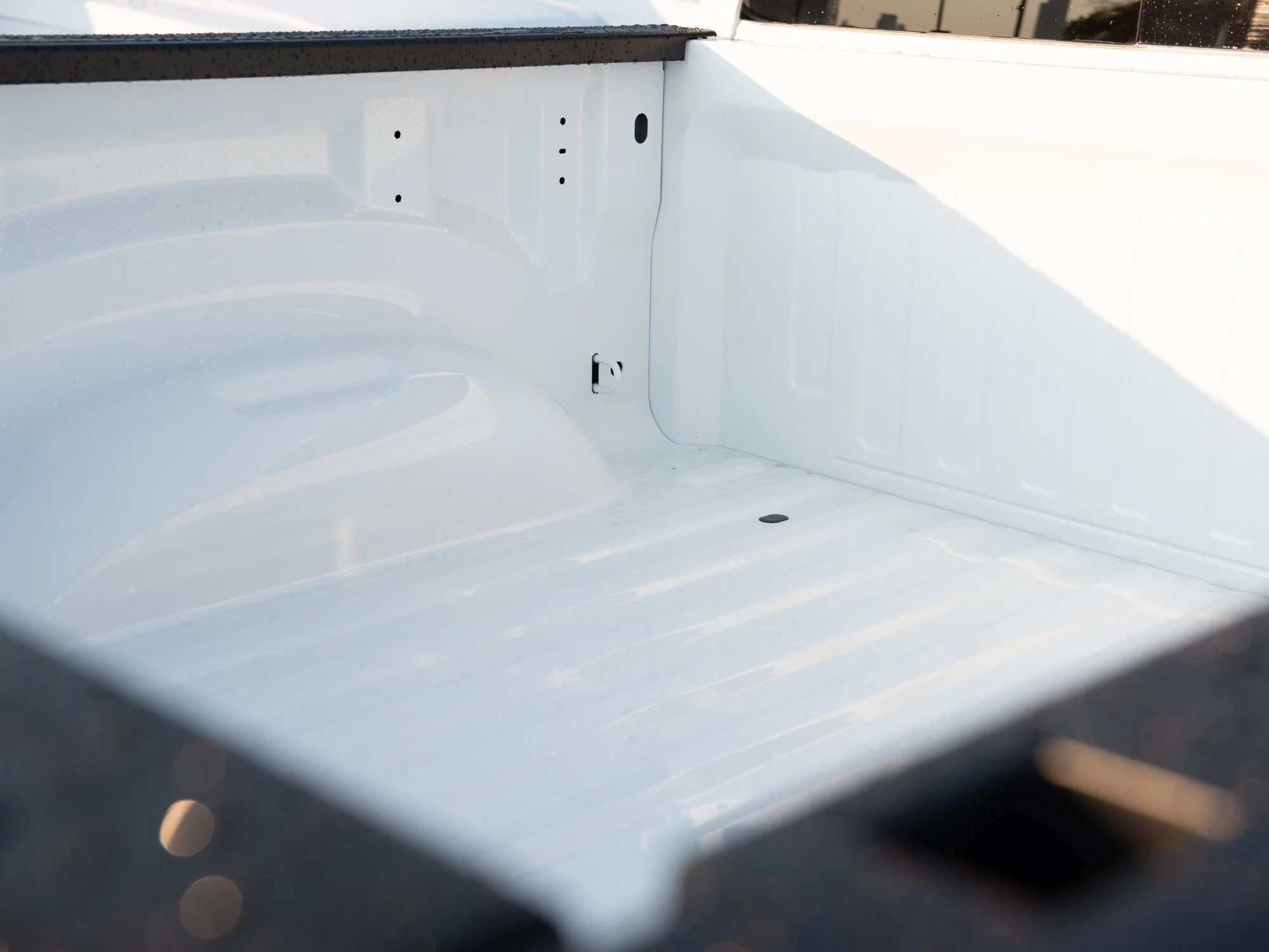 New 2026 White RAM Big Horn Night* Crew Cab 4x4, Level 2 Equipment Group, 3.92 Rear Axle image 6