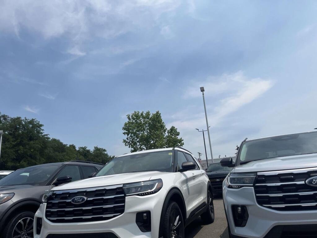 New 2026 Space Silver Metallic Ford Active image 20