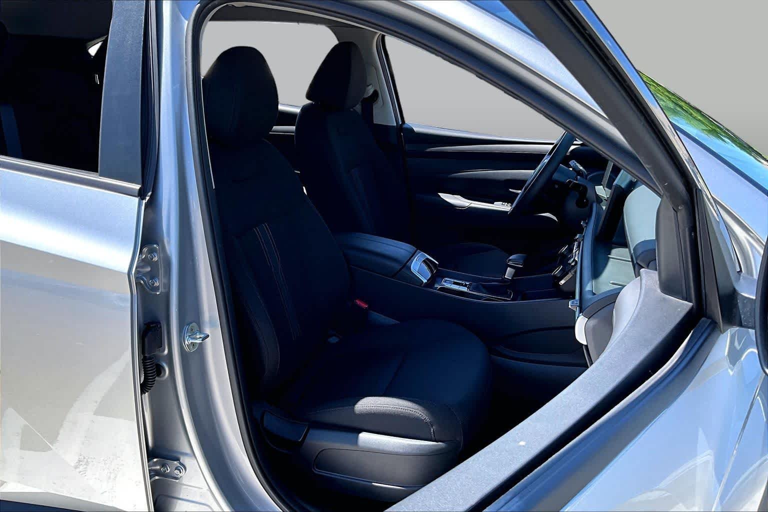 Used 2026 Shimmering Silver Hyundai SEL image 8