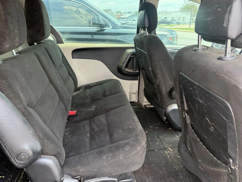 Used 2016 White Dodge AVP image 12