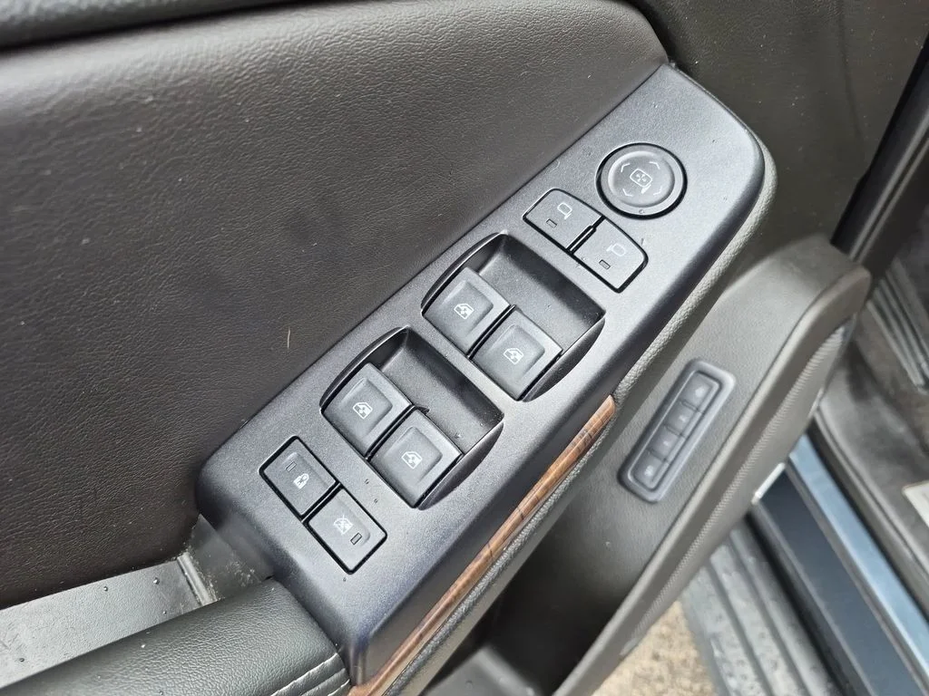 Used 2019 Gray Chevrolet LT image 21