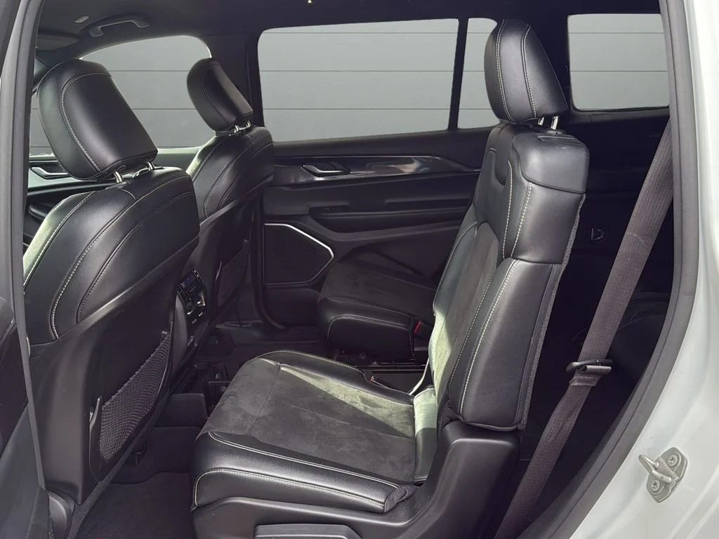 Used 2021 White Jeep Altitude image 16