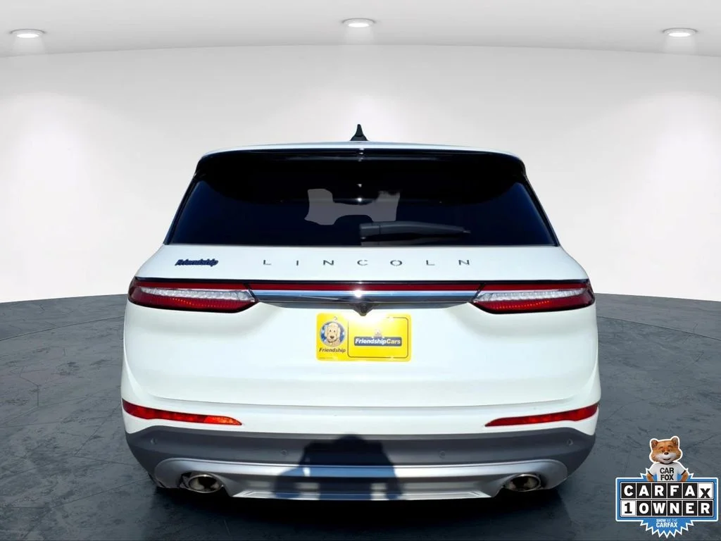 Used 2023 White Lincoln Standard image 10