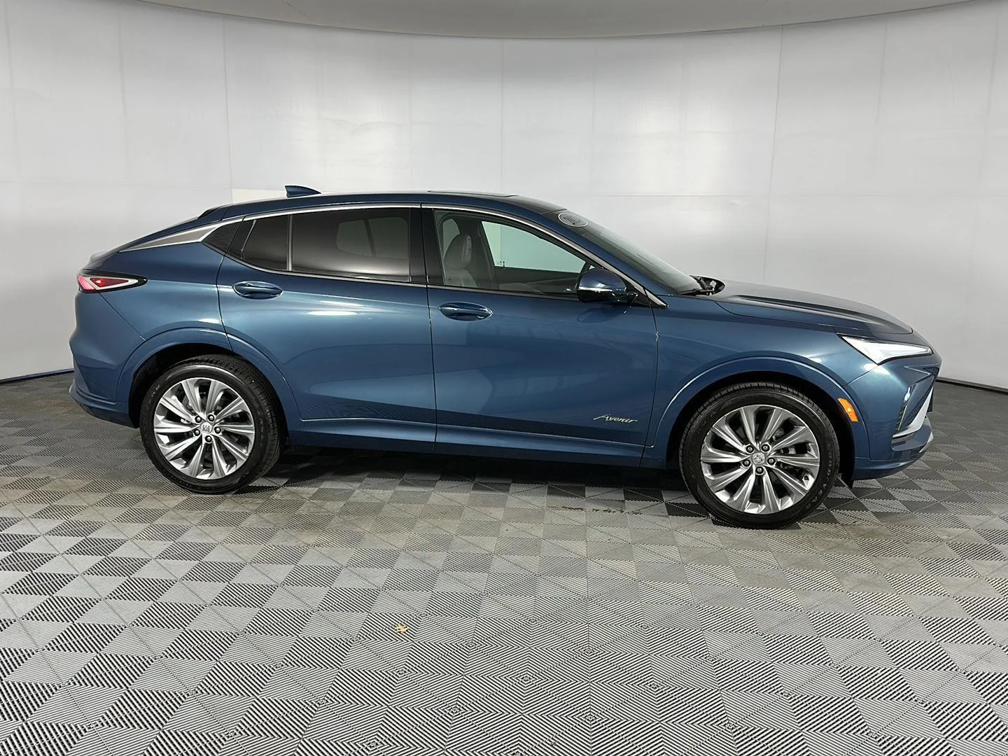 Used 2024 Ocean Blue Metallic Buick Avenir image 4