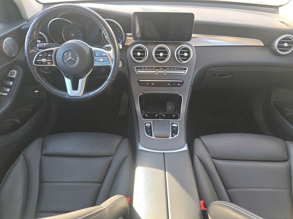 Used 2020 Graphite Gray Metallic Mercedes-Benz GLC 300 image 22