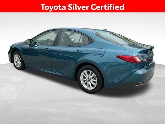Used 2025  Toyota LE image 7